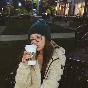 Meet your Posher, Brittney